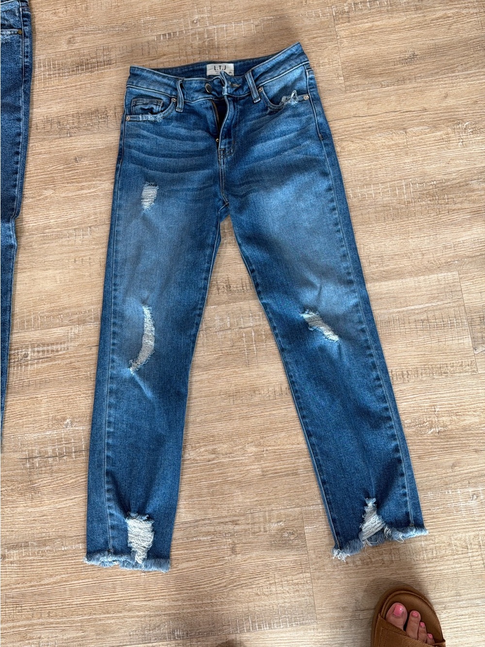 Distressed Mid-Rise Blue Women’s Jeans